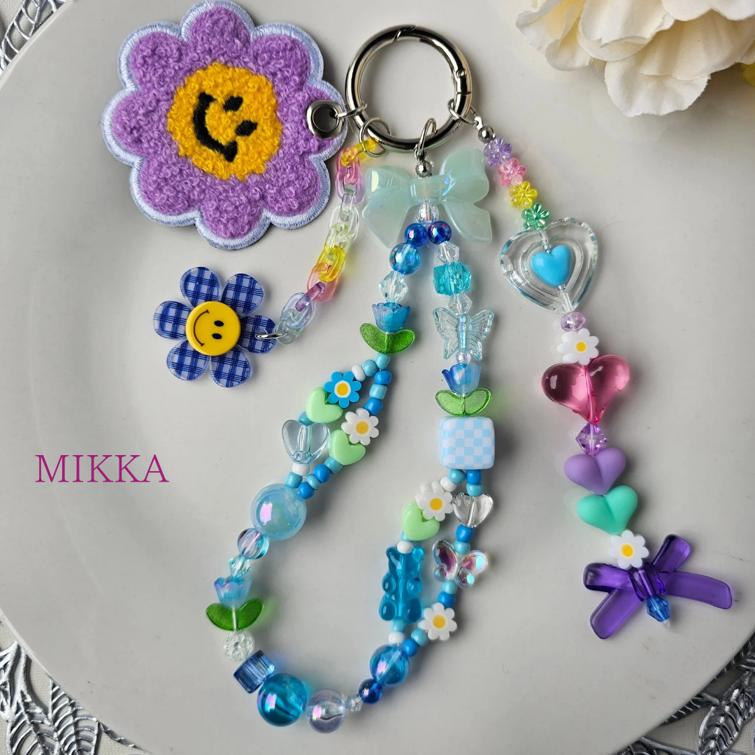 じゃらじゃら  ヘアゴム  カラフルプレートとマットチャーム じゃらじゃら ヘアゴム カラフルプレートとマットチャーム ☺︎ SMILEY