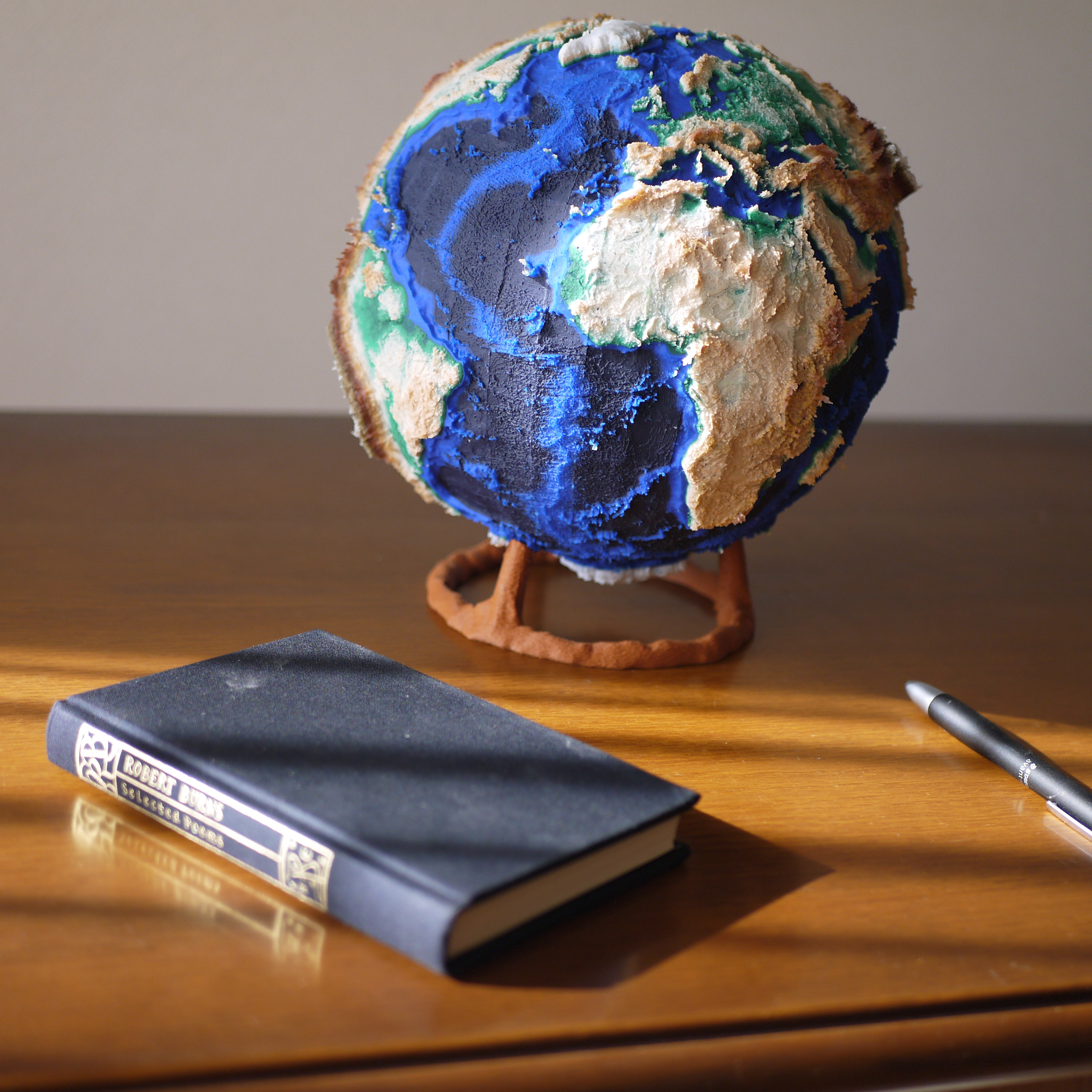 3Dレリーフグローブ：オーセンティック・マット - 地球の真の姿を宿す、究極のレリーフ