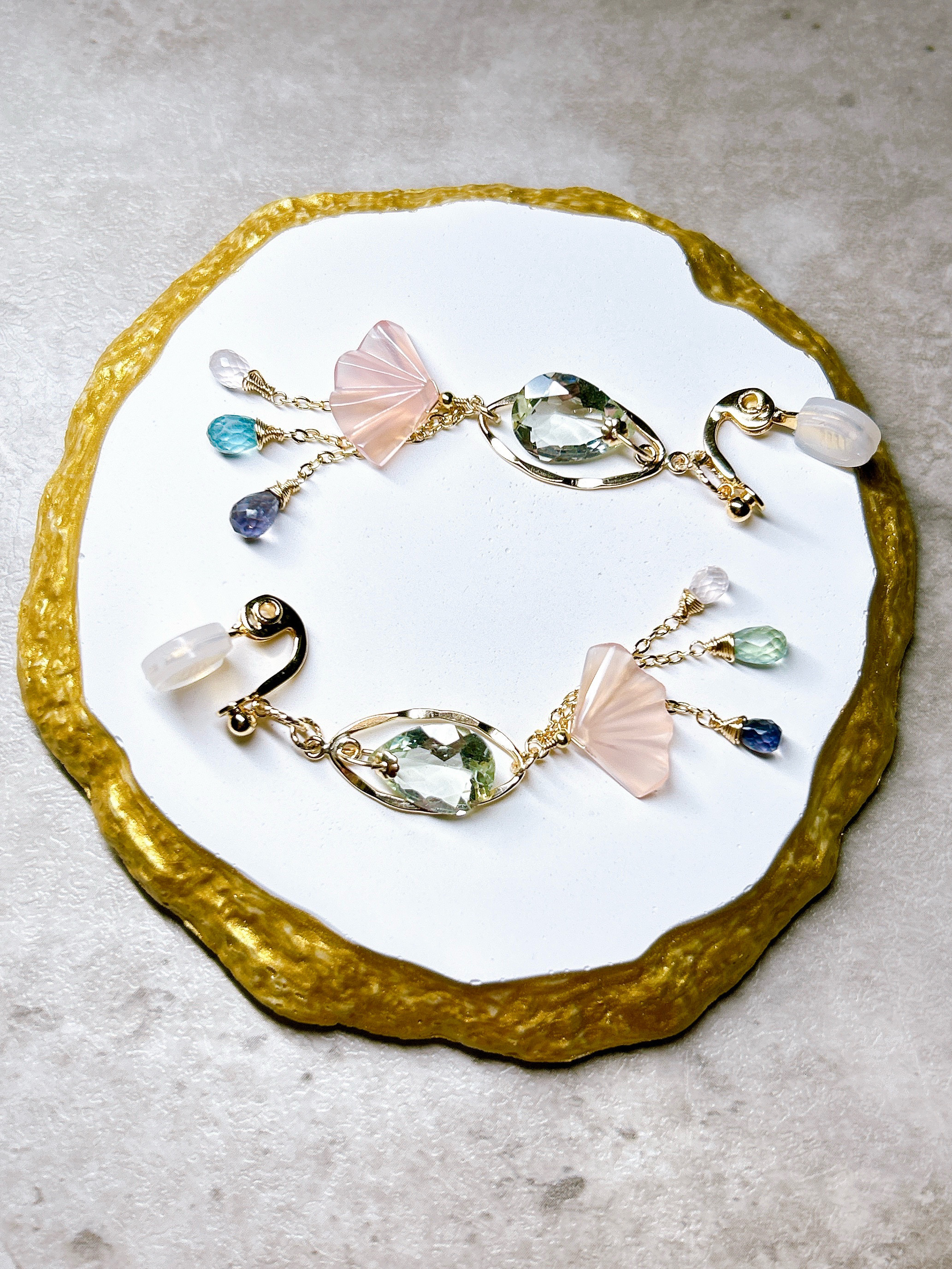 一点物14kgf☆【痛くなりづらいイヤリング！】マーメイドフィッシュテール‍☆人魚姫のイヤリング(幅の調節可能)