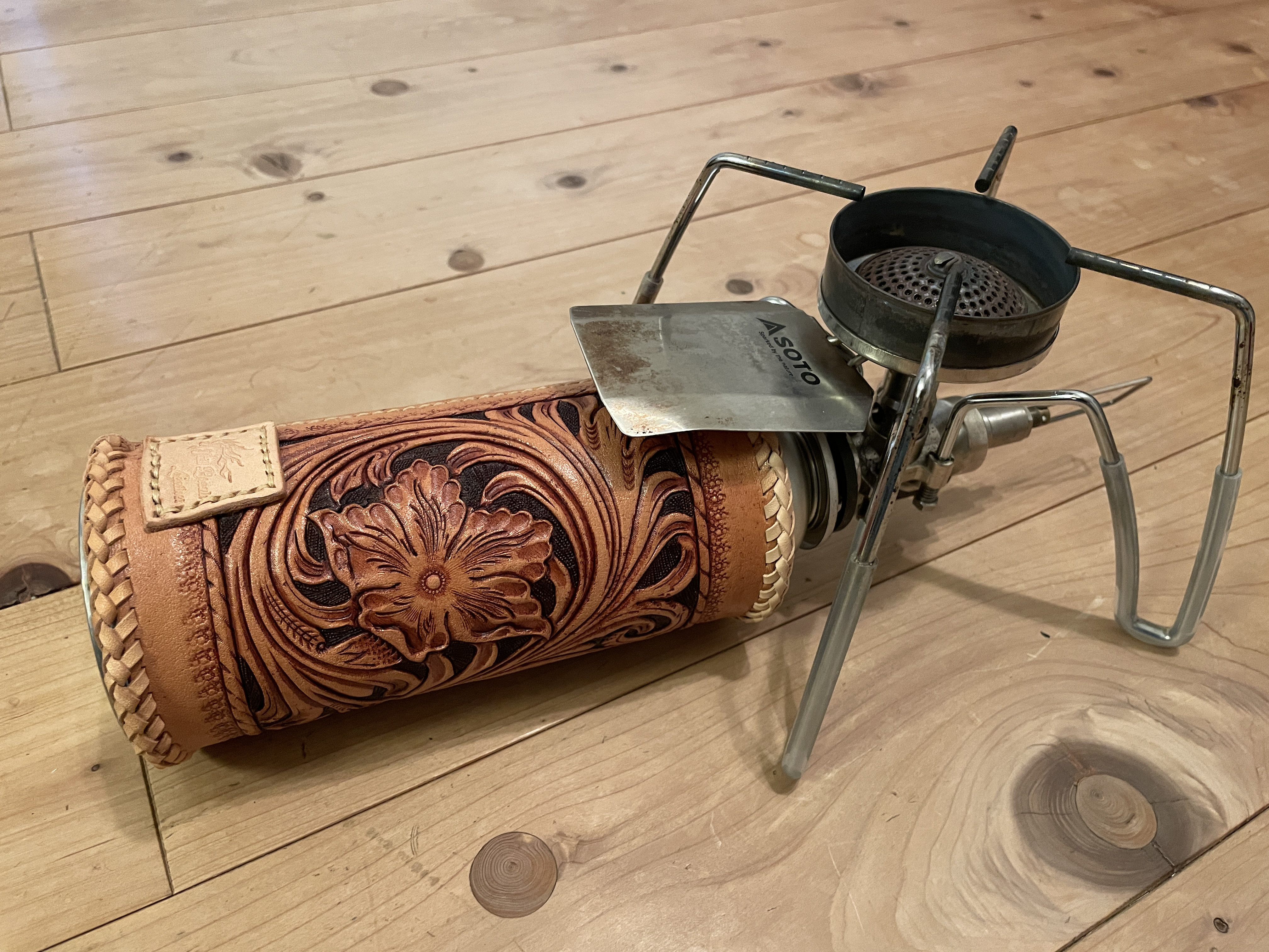 俺の男前カービングCB缶カバー 俺の男前カービングCB缶カバー その他雑貨 jailbreakleather 通販