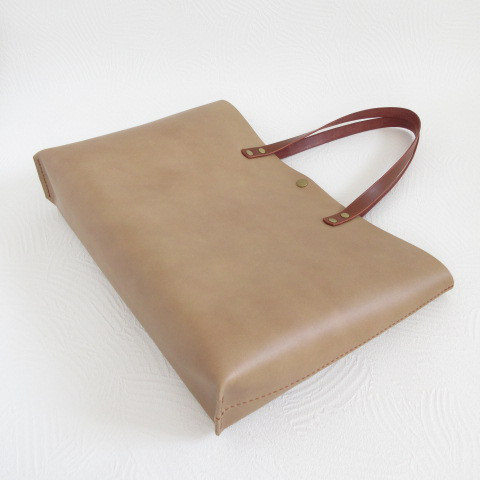 手縫い☆ワイドなA４対応♪《牛革》スムース・マーブルベージュ・ハンドソーイングトート・0404