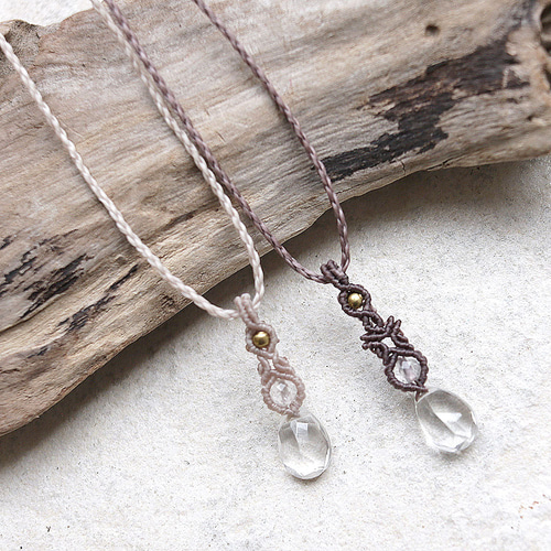 きらきらクリスタル一粒天然石マクラメネックレスmac419-華奢で