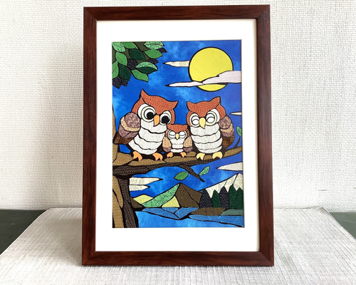 フクロウの貼り絵 塩沢織 貼り絵 月夜の親子ふくろう スタンド兼吊るしフレームB