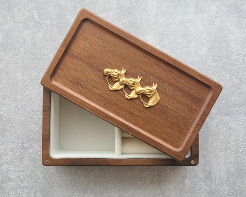 ギフト対応・手のひらサイズ】馬モチーフの小さなジュエリーボックス