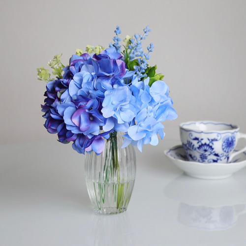 ずっと咲いてる》梅雨空に咲く碧いオルタンシア（紫陽花＆ベロニカ