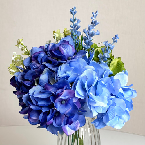 ずっと咲いてる》梅雨空に咲く碧いオルタンシア（紫陽花＆ベロニカ