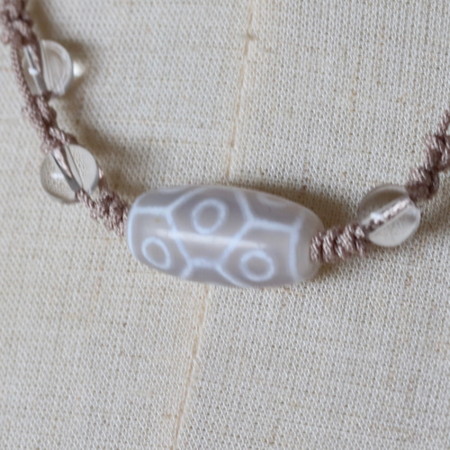 【一点のみ ／ 高品質】dZi ジービーズ 白至純 水連花天珠 一点のみ ／ 高品質】dZi ジービーズ 白至純 水連花天珠