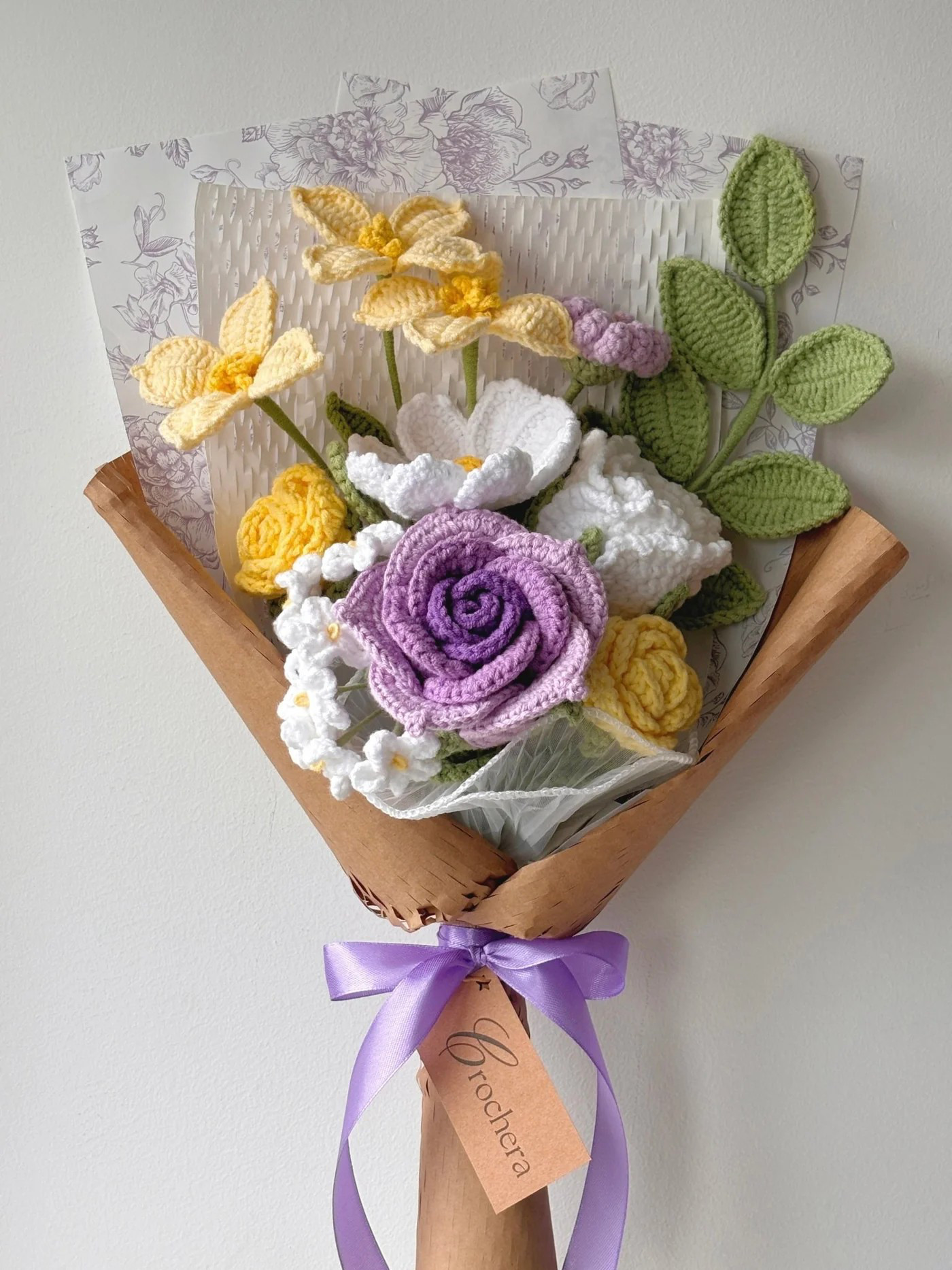 日本国内配送無料｜手編みパープルローズ花束｜母の日・誕生日・卒業・結婚・出産・引っ越し祝いに最適