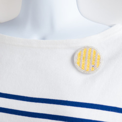未開封　新品未使用　loulou ブローチ　マーガレット　ビーズ刺繍　ビジュー 未開封 新品未使用 loulou ブローチ マーガレット ビーズ刺繍