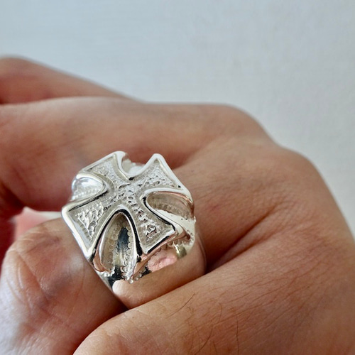 仁尾彫金『ギャラクシーアイアンクロス甲丸リング』ハンドメイド394