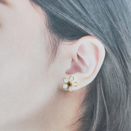 jasmine お花ピアス/ワイヤーアクセサリー（ホワイトジャスミン