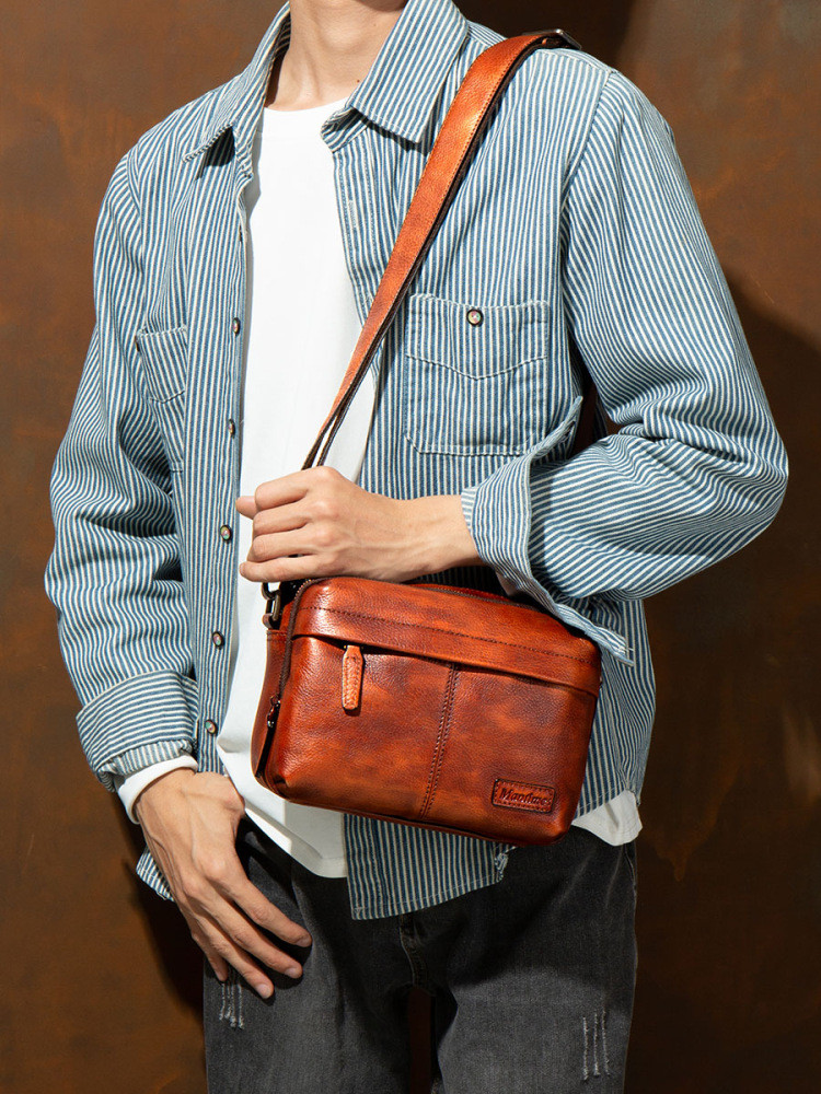 牛革メッセンジャーバッグ 手作業で色を拭く本革ショルダーバッグ