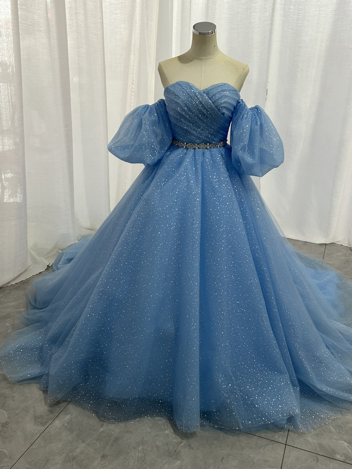 送料無料！カラードレス パフスリーブ ベルト グリッタードレス 編み上げ 披露宴/結婚式 爽やかで優しいブルー