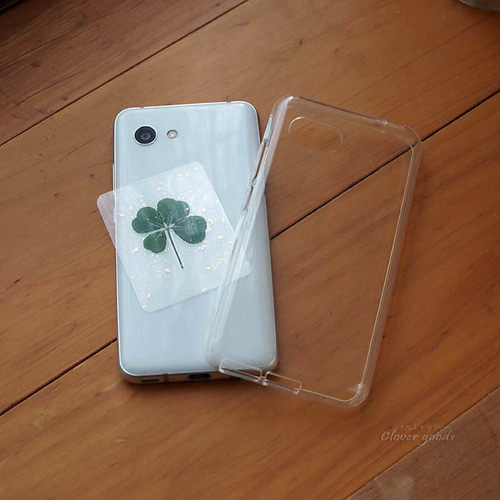 変色しにくい四つ葉のクローバー本物1枚☆きらきら☆ラミネートカード