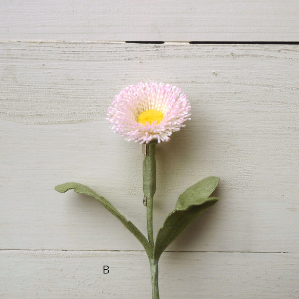 布花 デージーのコサージュ B 2枚目の画像