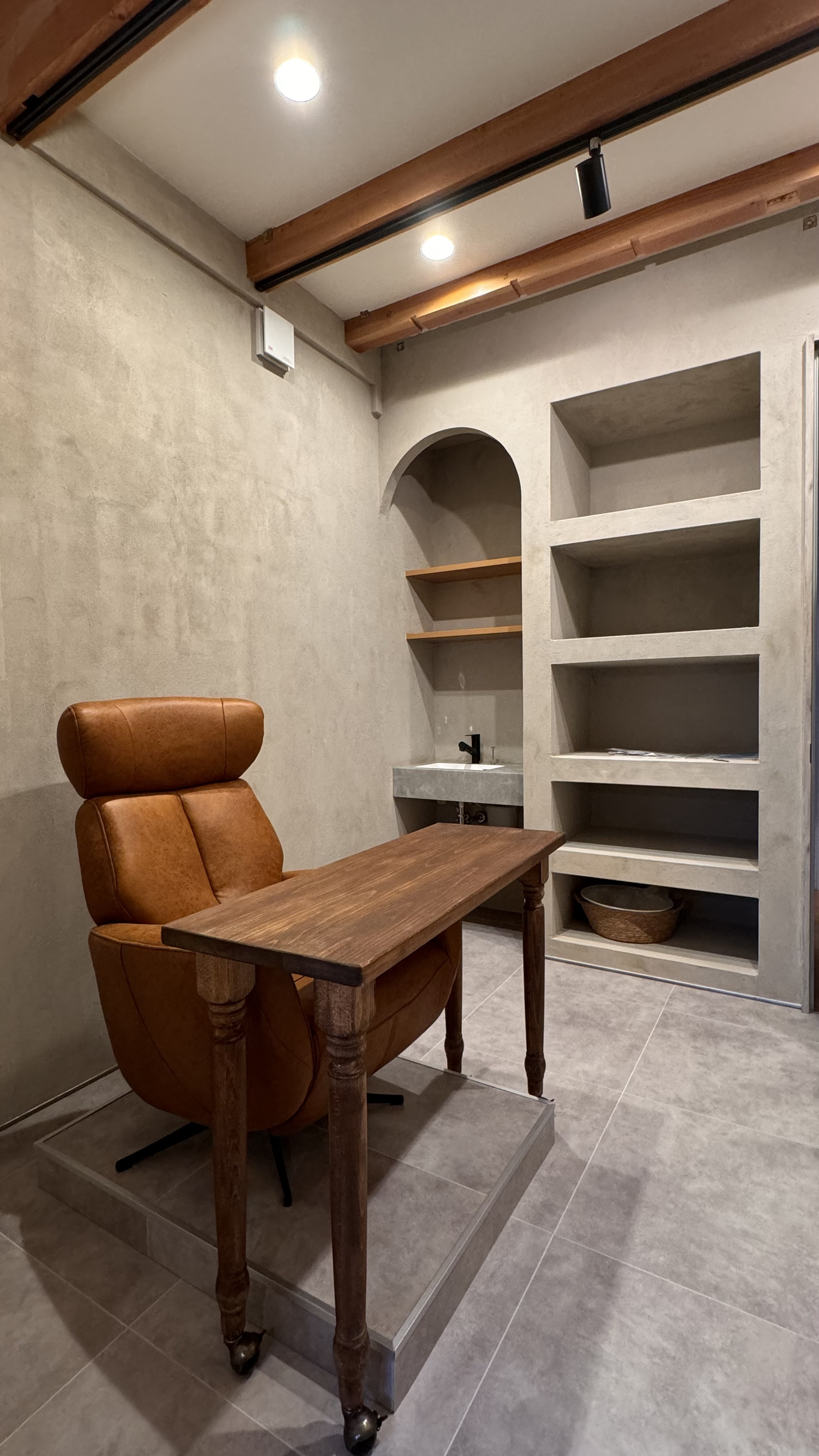 ろくろ足ひのき天板90cm奥行約55cm　#ネイルデスク　#ネイルテーブル　ダイニングテーブル　ネイリストデスク