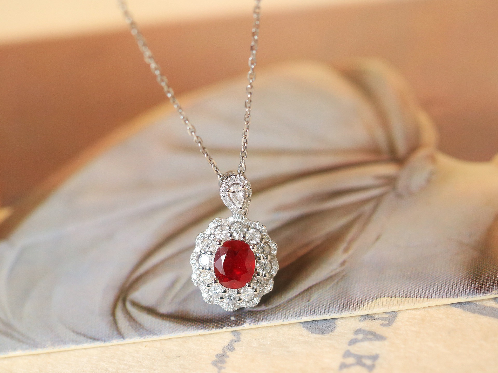 天然ダイヤモンド付きルビーペンダントトップk18　3912