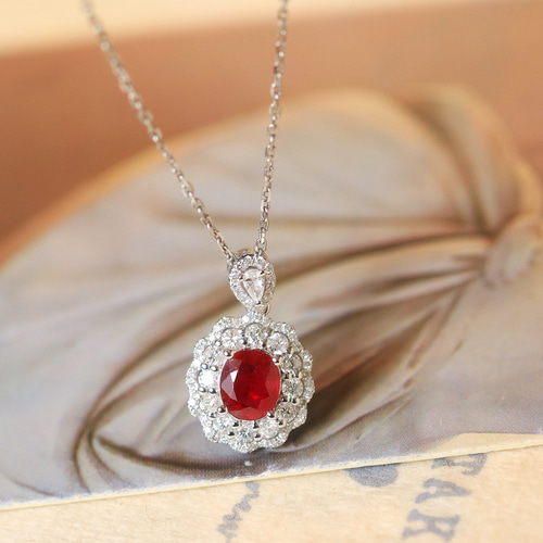 天然ダイヤモンド付きルビーペンダントトップk18