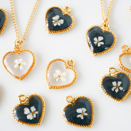 プチハート カボション レースフラワーの押し花 クリアネックレス
