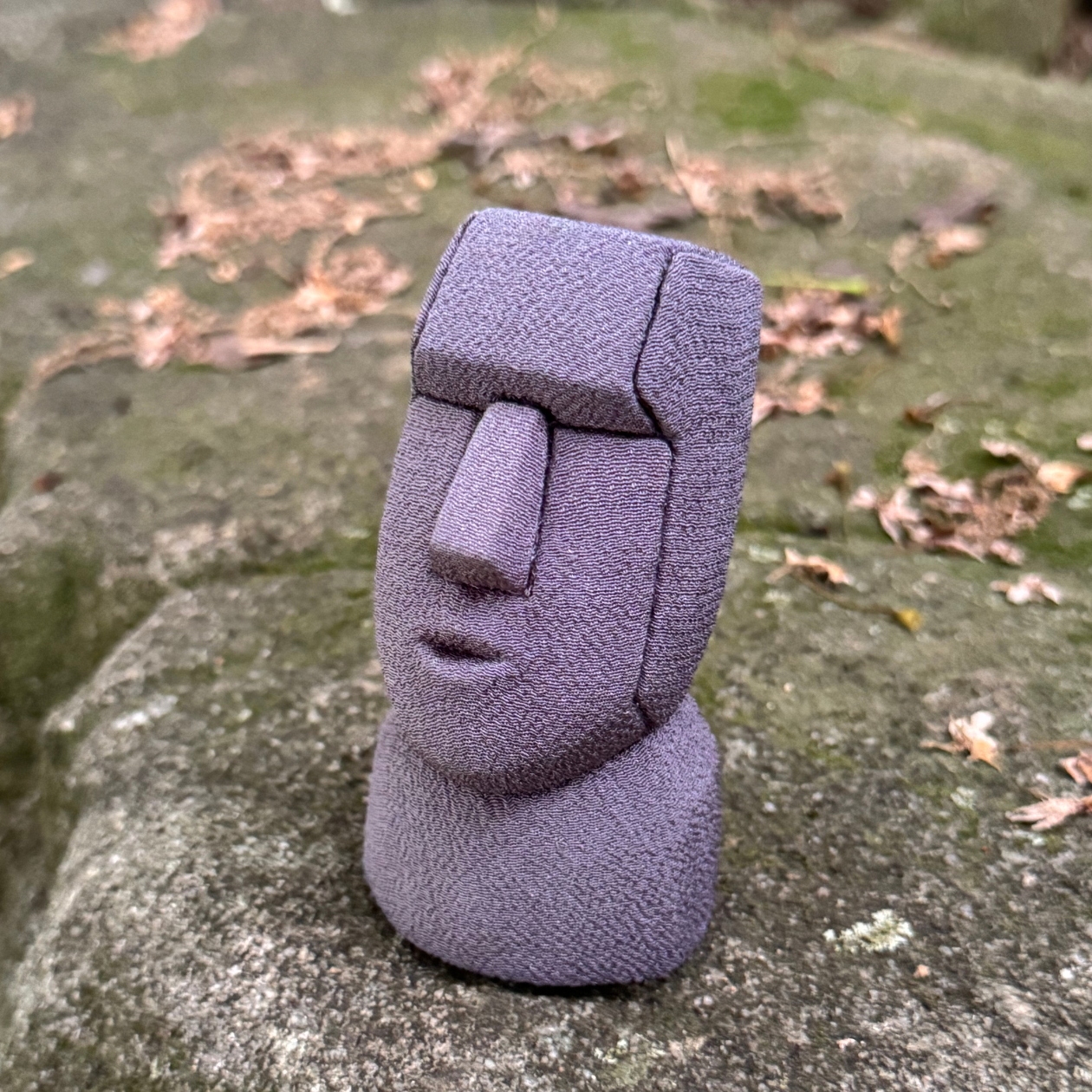 木目込み人形　モアイ像