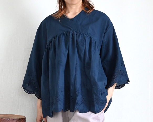 【NEW】スカラップ刺繍レースのコットンブラウス 8枚目の画像