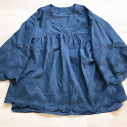 【NEW】スカラップ刺繍レースのコットンブラウス 18枚目の画像