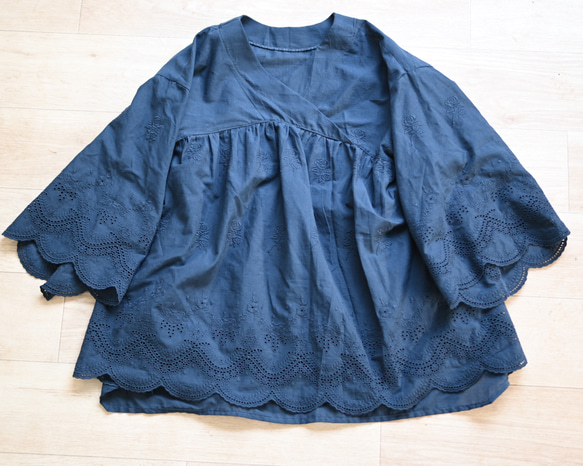 【NEW】スカラップ刺繍レースのコットンブラウス 18枚目の画像