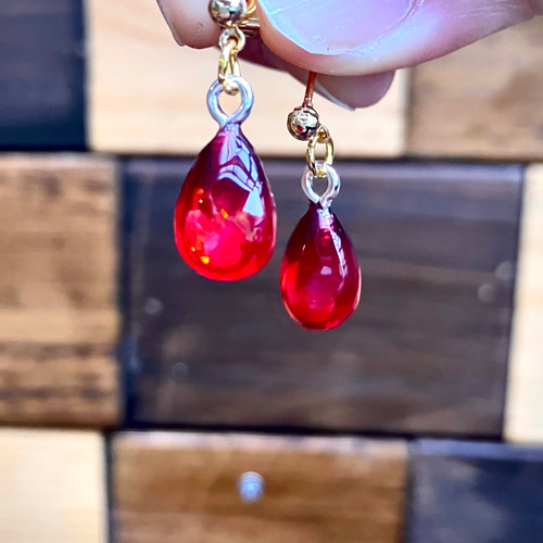 レッド系　レジン　カボション　ピアス　ハンドメイ　イヤリング変更可 レッド系 レジン カボション ピアス ハンドメイ イヤリング変更