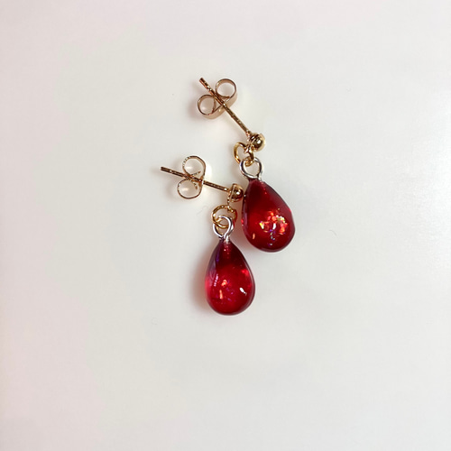 勇気の魔法石 赤 ピアス イヤリング 推し活 レジン ピアス（スタッド