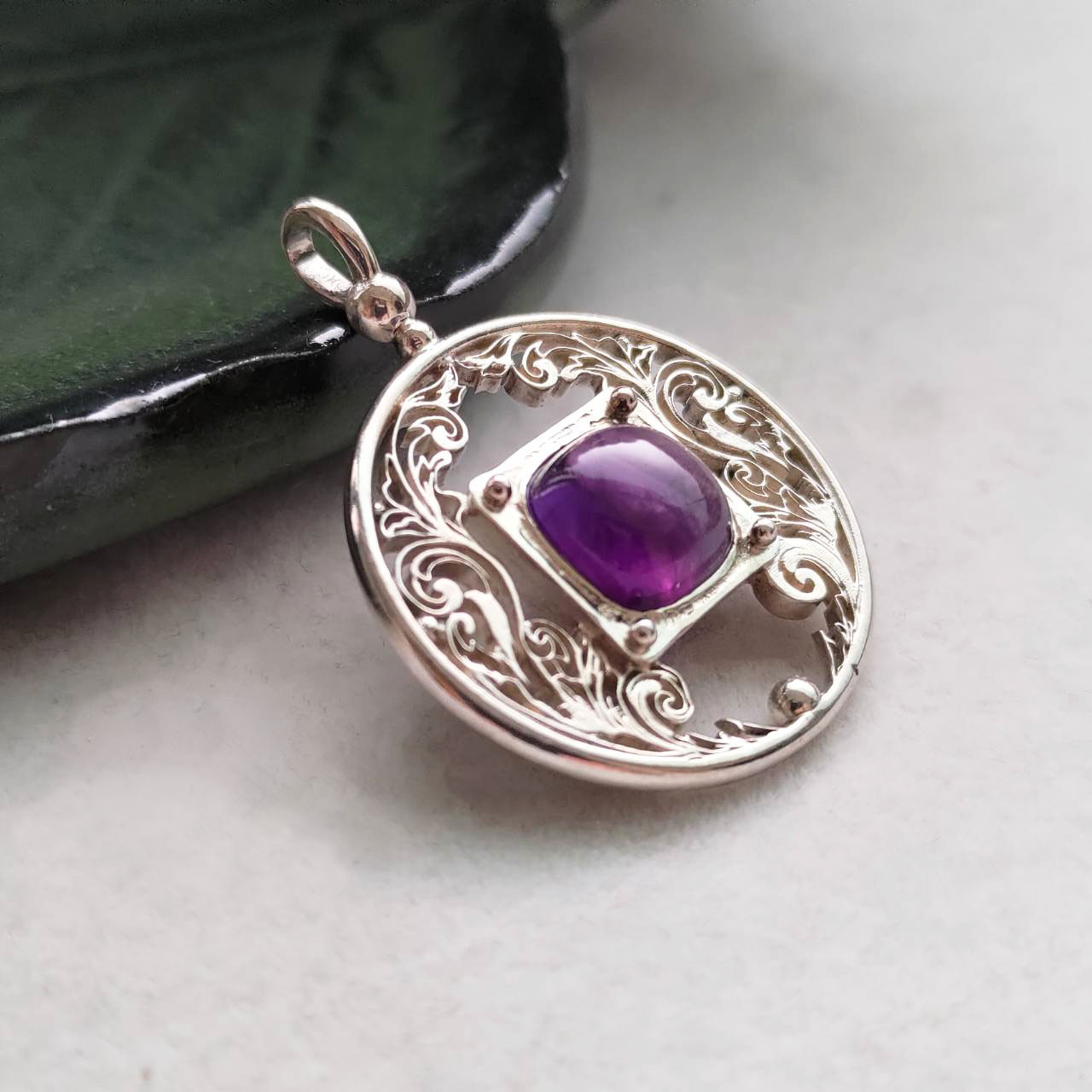 ユウドゥオ アメジストペンダント
