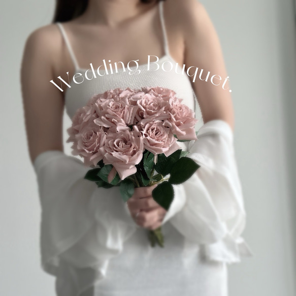 花言葉は「最愛」「あなたしかいない」♡ 11本のバラのブーケ