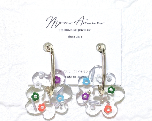 井上咲楽さん着用】pop clear flower hoop design ピアス（フープ