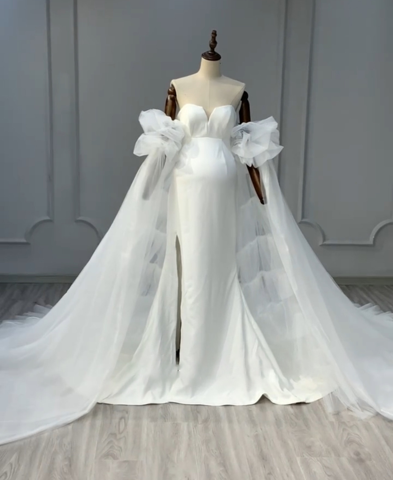 美品　取り外しパフスリーブ　白　ふんわりチュール　上品　マタニティー妊娠　前撮り　フォト撮影　ロケーション　スリット花嫁