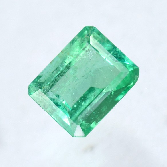 天然エメラルド 0.33ct 【透明感抜群】 ロシア