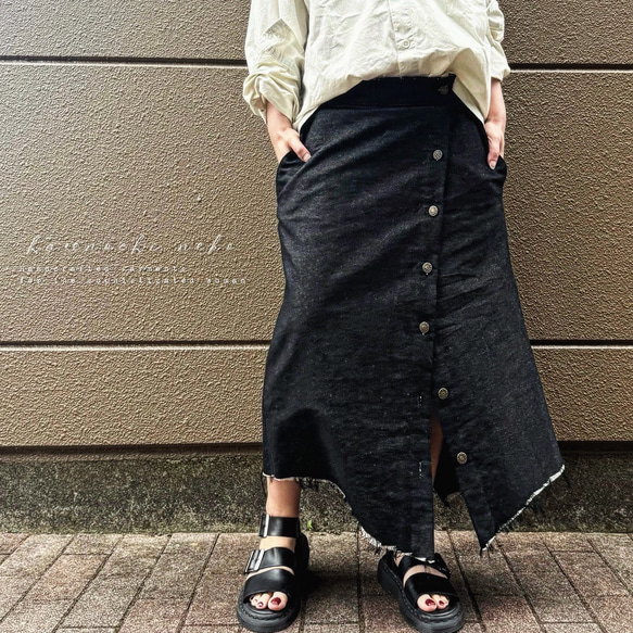 ■3日内発送■【6/30再販】洗練された大人の一枚。深みのあるブラックリジット風デニムラップスカート。ウエストゴム 夏 1枚目の画像