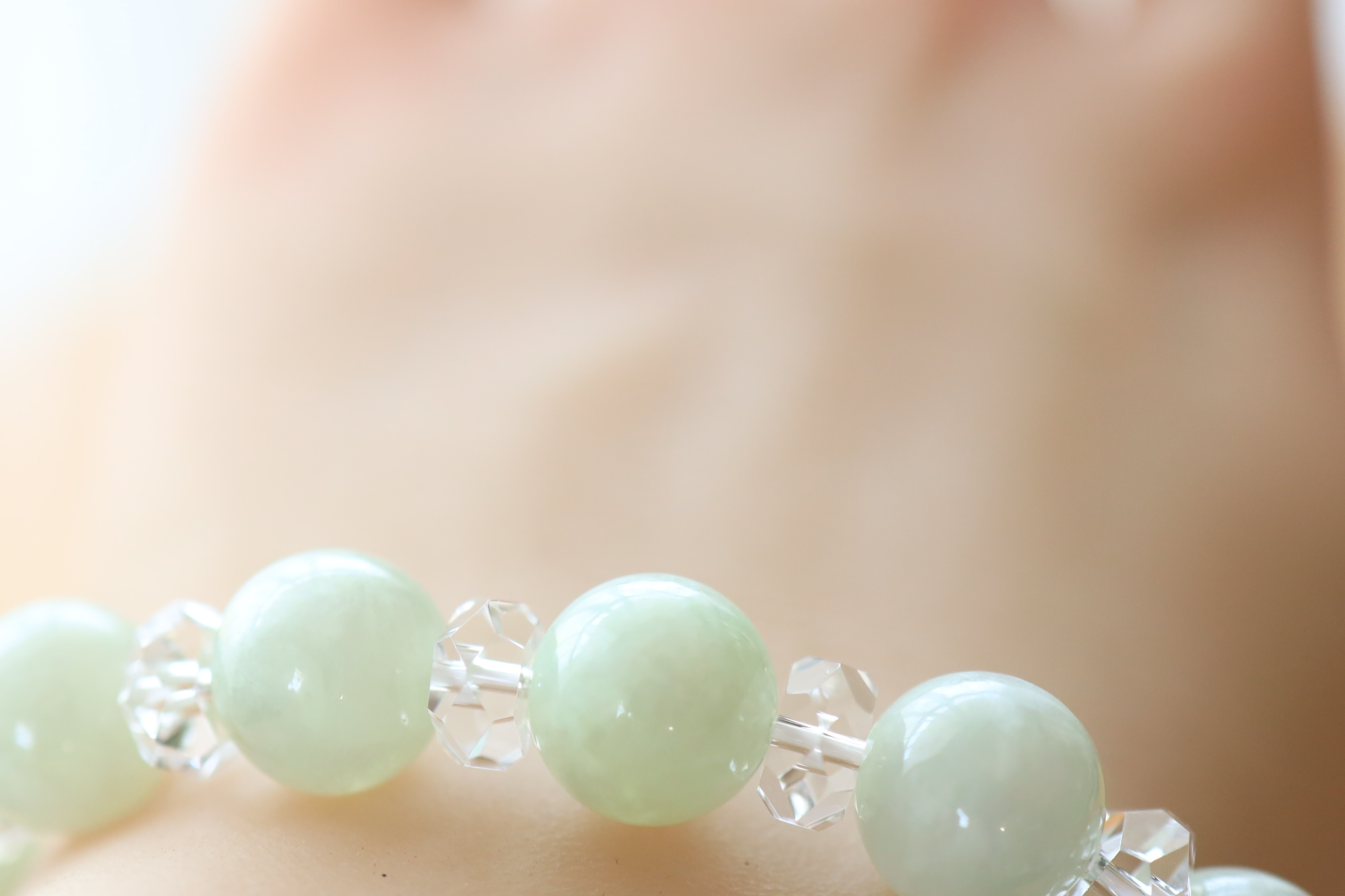 …☆プレミアムブレス☆…☆「翡」・「翠」の名に込められた意味：翡翠：10ミリ＆水晶☆…☆天然石☆…