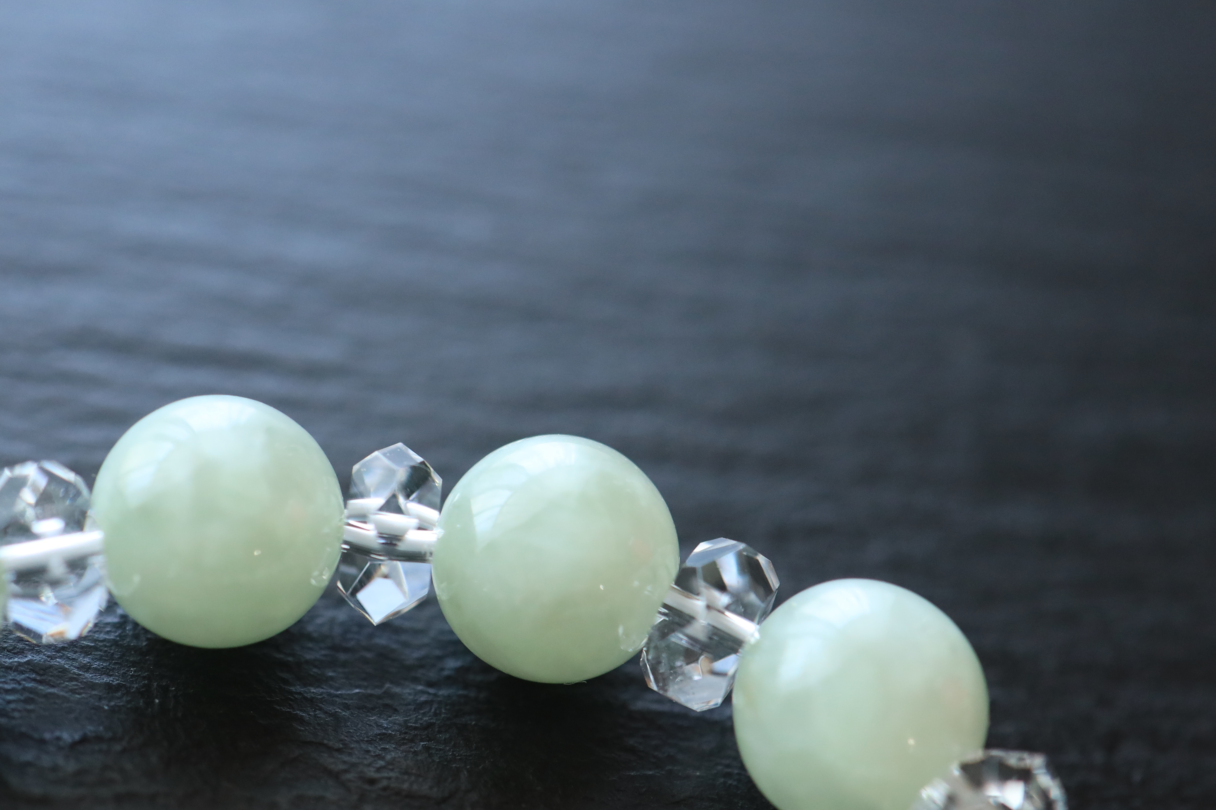 …☆プレミアムブレス☆…☆「翡」・「翠」の名に込められた意味：翡翠：10ミリ＆水晶☆…☆天然石☆…