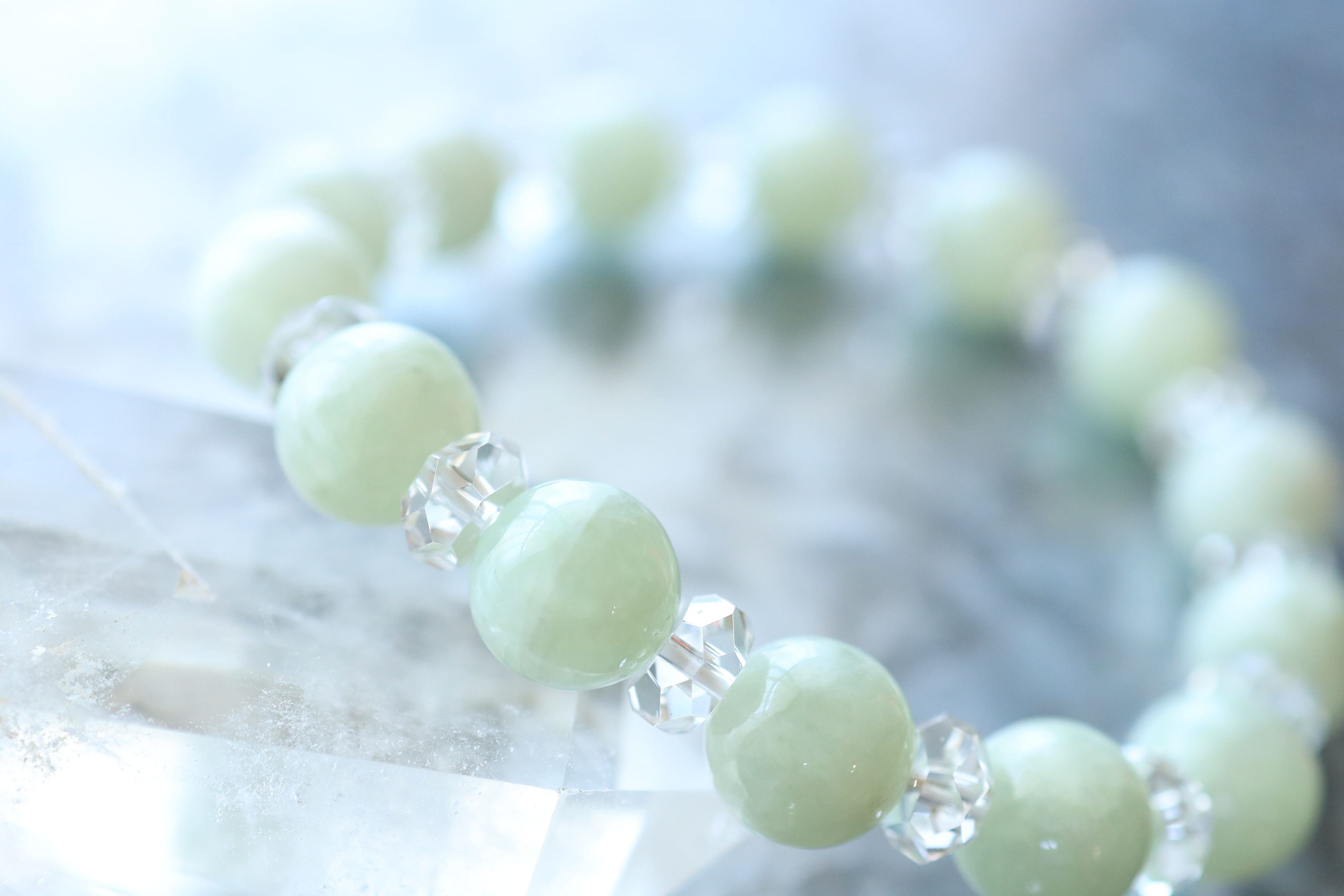 …☆プレミアムブレス☆…☆「翡」・「翠」の名に込められた意味：翡翠：10ミリ＆水晶☆…☆天然石☆…