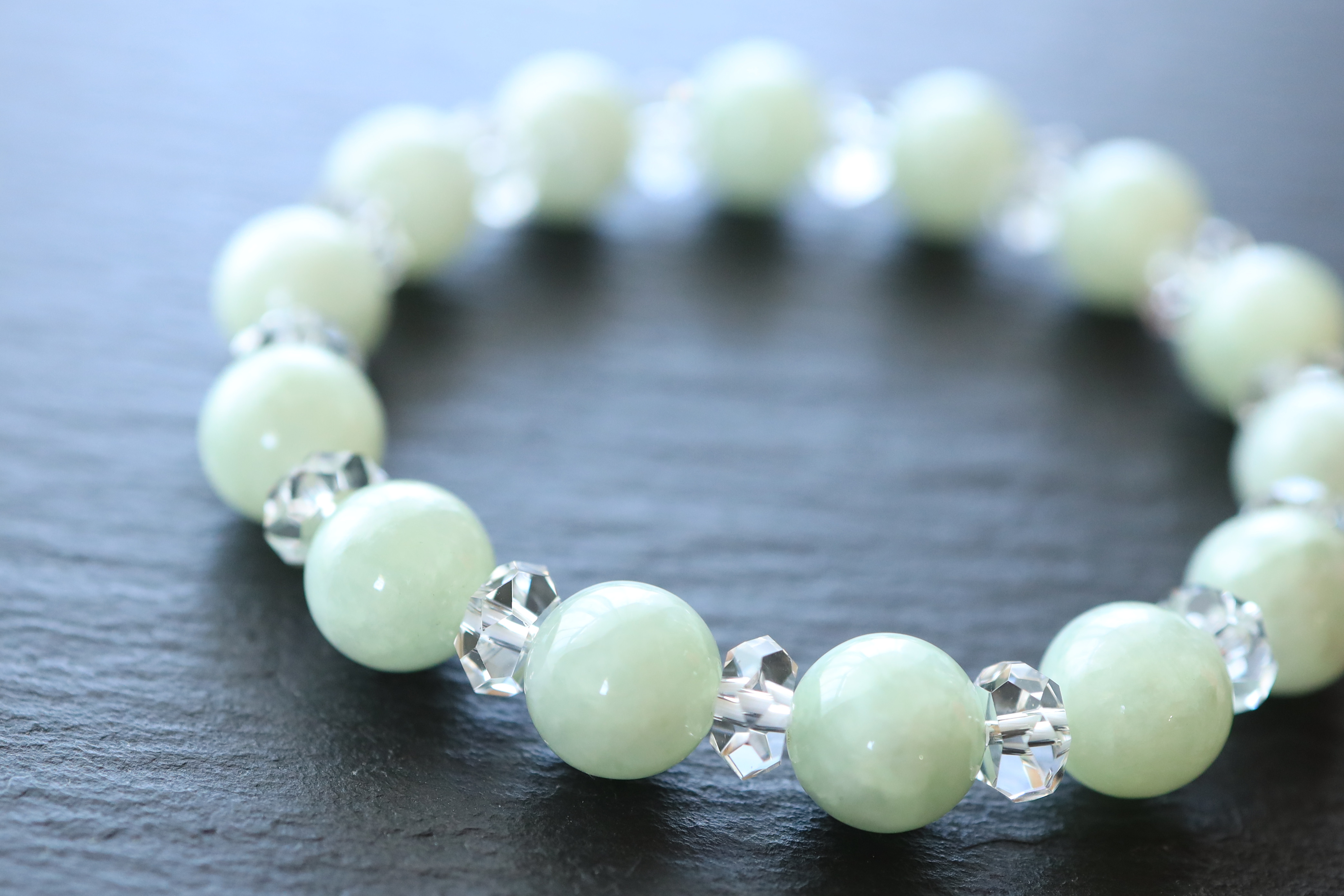 …☆プレミアムブレス☆…☆「翡」・「翠」の名に込められた意味：翡翠：10ミリ＆水晶☆…☆天然石☆…