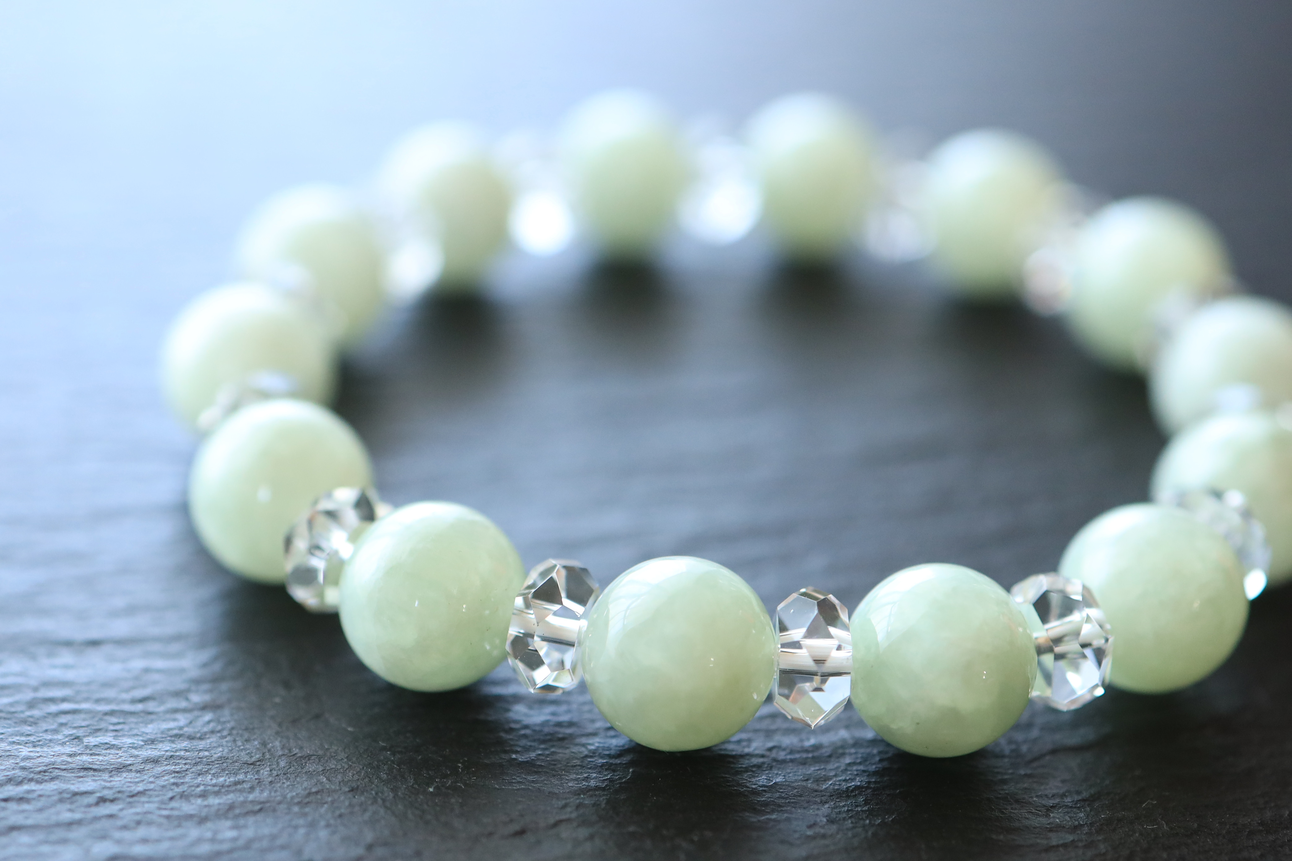 …☆プレミアムブレス☆…☆「翡」・「翠」の名に込められた意味：翡翠：10ミリ＆水晶☆…☆天然石☆…