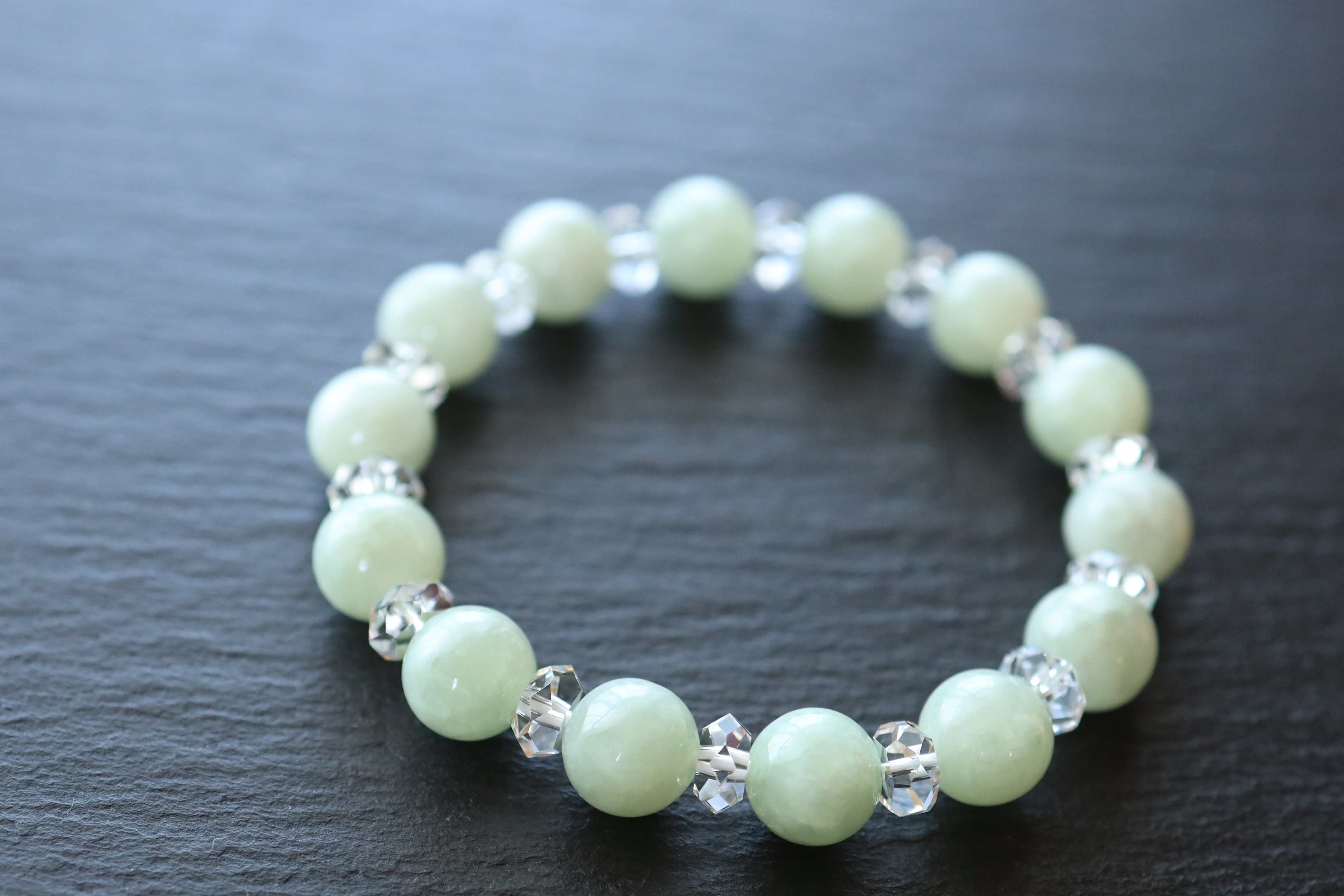 …☆プレミアムブレス☆…☆「翡」・「翠」の名に込められた意味：翡翠：10ミリ＆水晶☆…☆天然石☆…