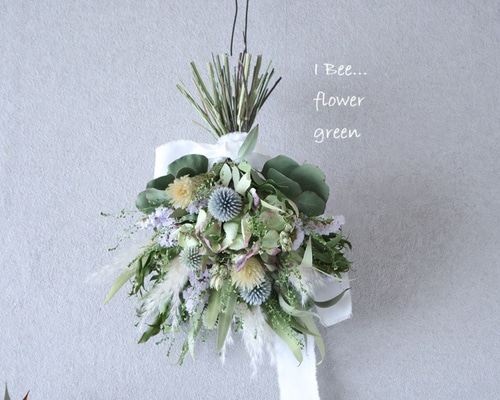 爽やかな紫陽花の初夏ドライフラワースワッグ ドライフラワー I Bee