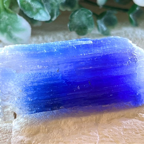 古代の海からの贈り物✨　 フランス産　ブルー ハライト 岩塩 原石 ラフストーン 古代の海からの贈り物✨ フランス産 ブルー ハライト 岩塩 原石