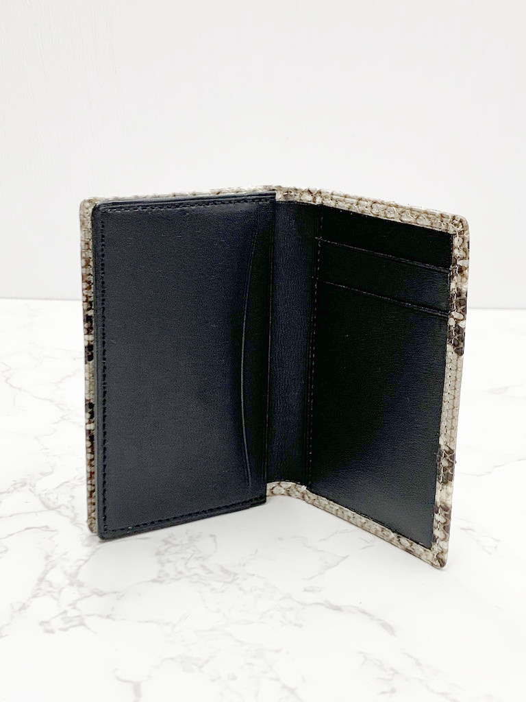 日本製　ダイヤモンド　パイソン　マット仕上げ　上質　カードケース　蛇革　名刺　パス　入れ　エキゾチックレザー