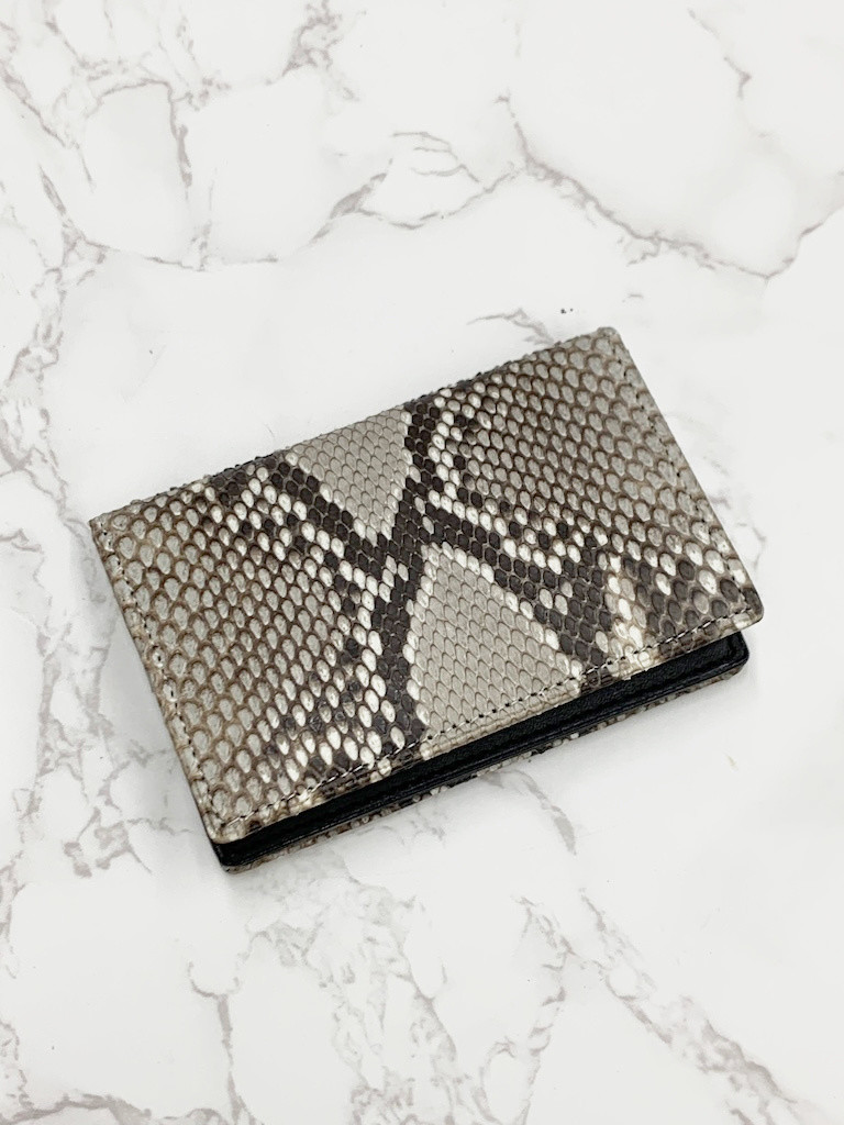 日本製　ダイヤモンド　パイソン　マット仕上げ　上質　カードケース　蛇革　名刺　パス　入れ　エキゾチックレザー