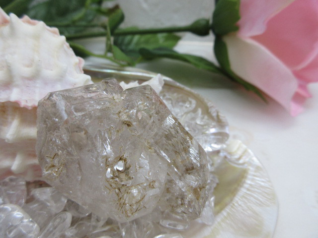 No.CR-327　天然石　原石　エレスチャル　ウィンドゥクォーツ　44ｇ