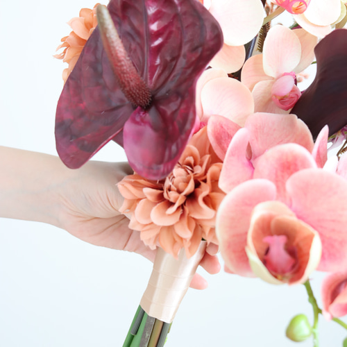 バーガンディとテラコッタの縦長アームブーケ ウェディングブーケ 造花