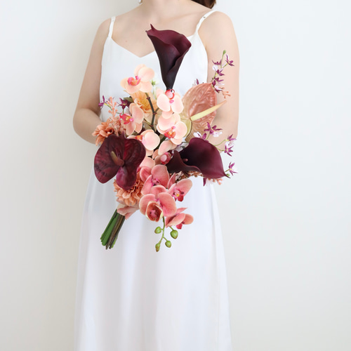 バーガンディとテラコッタの縦長アームブーケ ウェディングブーケ 造花