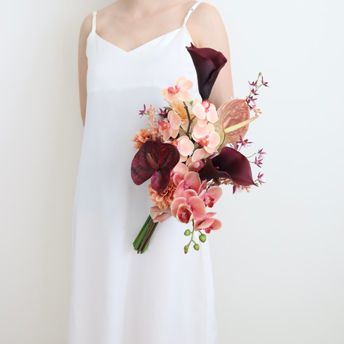 バーガンディとテラコッタの縦長アームブーケ ウェディングブーケ 造花