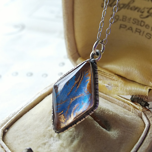 アンティーク／ヴィンテージ　ネックレス　モルフォ蝶 ヴィンテージ モルフォ蝶・ヤシの木（約49×28㎜）アンティーク